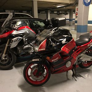 CBR 600 F2