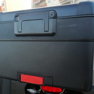 topcase vario con respaldo, precio 320 euros, sin llave.